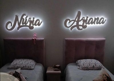 Dupla de Nomes na Parede (com Luz)